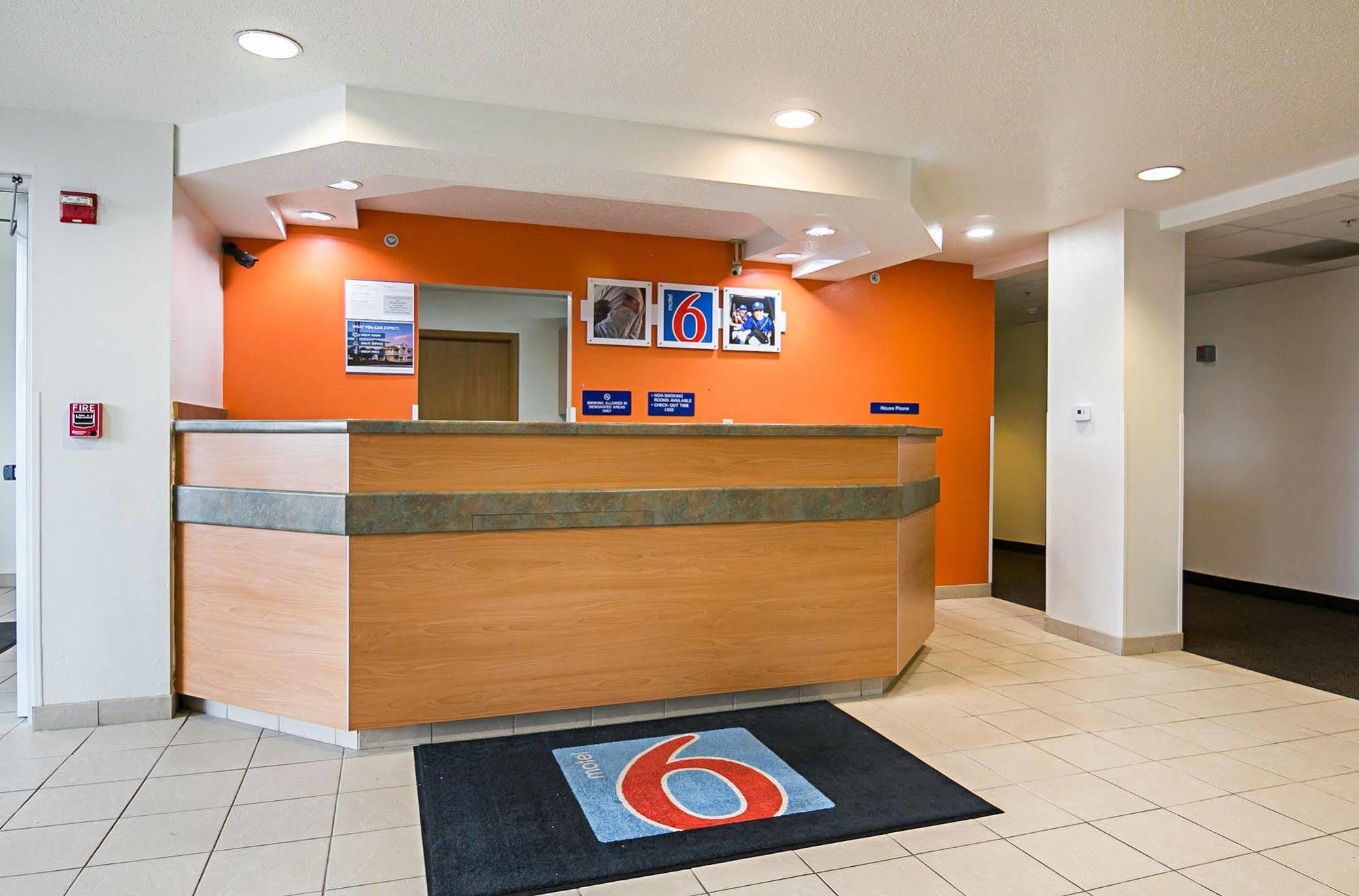 Motel 6-Sycamore, Il エクステリア 写真